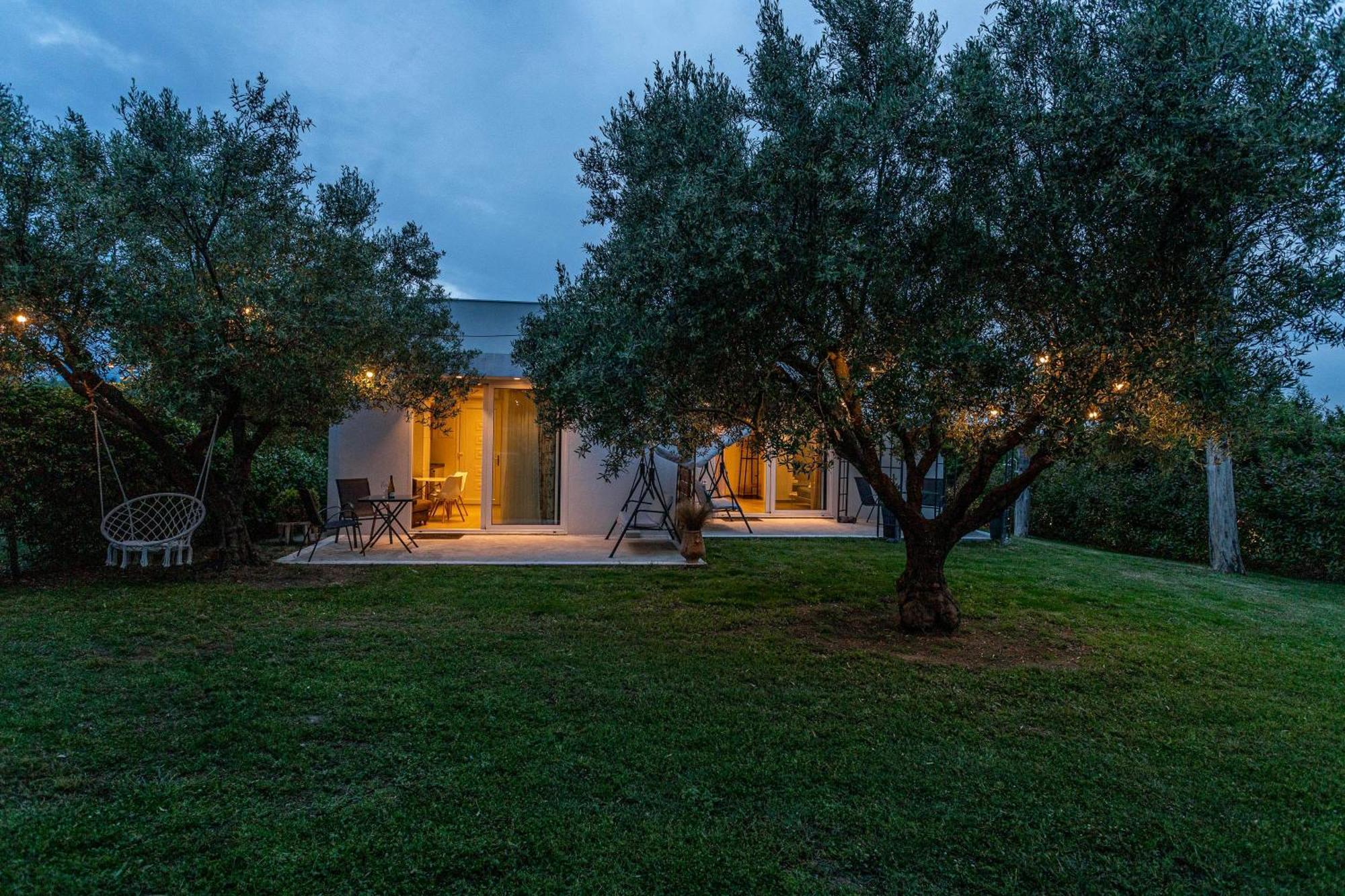 Mellagia Suites Kassandreia Buitenkant foto